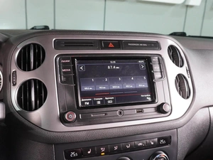 Внедорожник Volkswagen Tiguan 2015 года, 1219000 рублей, Воронеж