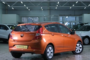 Хетчбэк Hyundai Solaris 2015 года, 949000 рублей, Омск