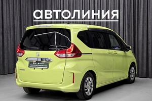 Минивэн Honda Freed 2017 года, 1320000 рублей, Красноярск