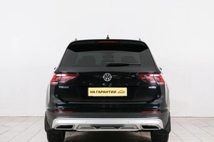 Внедорожник Volkswagen Tiguan 2019 года, 3099000 рублей, Красноярск