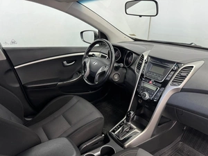 Хетчбэк Hyundai i30 2014 года, 1045000 рублей, Красноярск