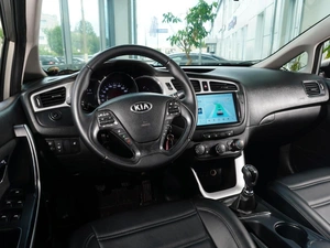 Хетчбэк Kia Ceed 2012 года, 818000 рублей, Тверь