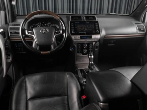 Внедорожник Toyota Land Cruiser Prado 2021 года, 7289000 рублей, Тюмень