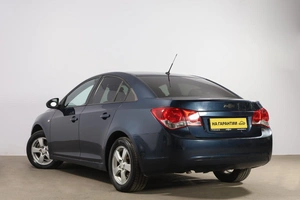 Седан Chevrolet Cruze 2009 года, 649000 рублей, Новосибирск