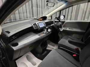 Минивэн Honda Freed 2010 года, 880000 рублей, Красноярск