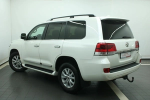 Внедорожник Toyota Land Cruiser 2015 года, 5356000 рублей, Красноярск