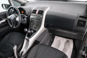 Хетчбэк Toyota Auris 2007 года, 549000 рублей, Красноярск