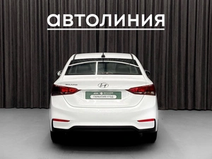 Седан Hyundai Solaris 2017 года, 1099000 рублей, Красноярск