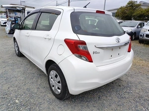 Хетчбэк Toyota Vitz 2015 года, 660000 рублей, Красноярск