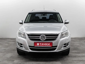 Внедорожник Volkswagen Tiguan 2010 года, 1150000 рублей, Красноярск
