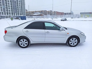 Седан Toyota Camry 2005 года, 750000 рублей, Красноярск