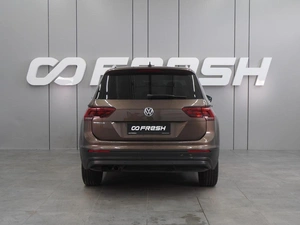 Внедорожник Volkswagen Tiguan 2018 года, 1865000 рублей, Воронеж
