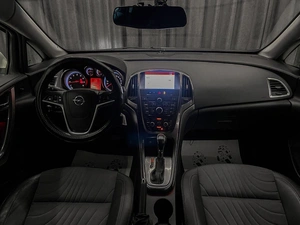 Хетчбэк Opel Astra 2014 года, 700000 рублей, Красноярск