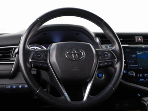 Седан Toyota Camry 2018 года, 2937444 рублей, Москва