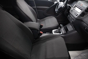 Внедорожник Volkswagen Tiguan 2010 года, 1069000 рублей, Оренбург