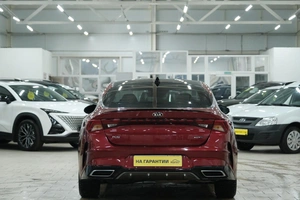 Седан Kia K5 2020 года, 2899000 рублей, Омск