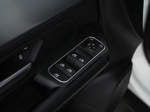 Внедорожник Mercedes-benz GLB-класс 2020 года, 2588444 рублей, Москва