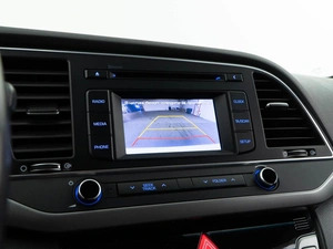 Седан Hyundai Elantra 2017 года, 1587077 рублей, Москва