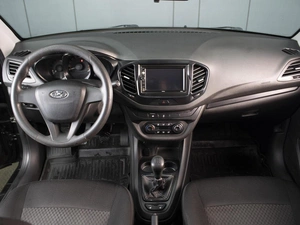 Седан ВАЗ (LADA) Vesta 2018 года, 710000 рублей, Омск