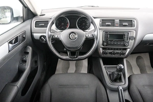 Седан Volkswagen Jetta 2017 года, 1399000 рублей, Красноярск