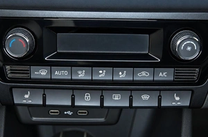 Лифтбек Volkswagen Polo 2021 года, 1829000 рублей, Челябинск