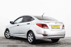 Седан Hyundai Solaris 2011 года, 599000 рублей, Сургут