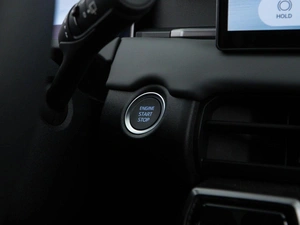 Внедорожник Toyota RAV4 2026 года, 4220050 рублей, Москва