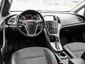 Хетчбэк Opel Astra 2012 года, 999000 рублей, Волгоград