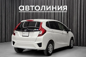 Хетчбэк Honda Fit 2014 года, 920000 рублей, Красноярск