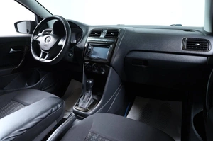 Седан Volkswagen Polo 2019 года, 1059000 рублей, Новосибирск