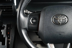Минивэн Toyota Sienta 2016 года, 1529000 рублей, Тюмень