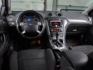 Седан Ford Mondeo 2013 года, 1119000 рублей, Воронеж