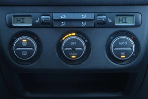 Хетчбэк Volkswagen Golf Plus 2008 года, 669000 рублей, Омск