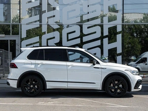 Внедорожник Volkswagen Tiguan 2021 года, 3799000 рублей, Волгоград