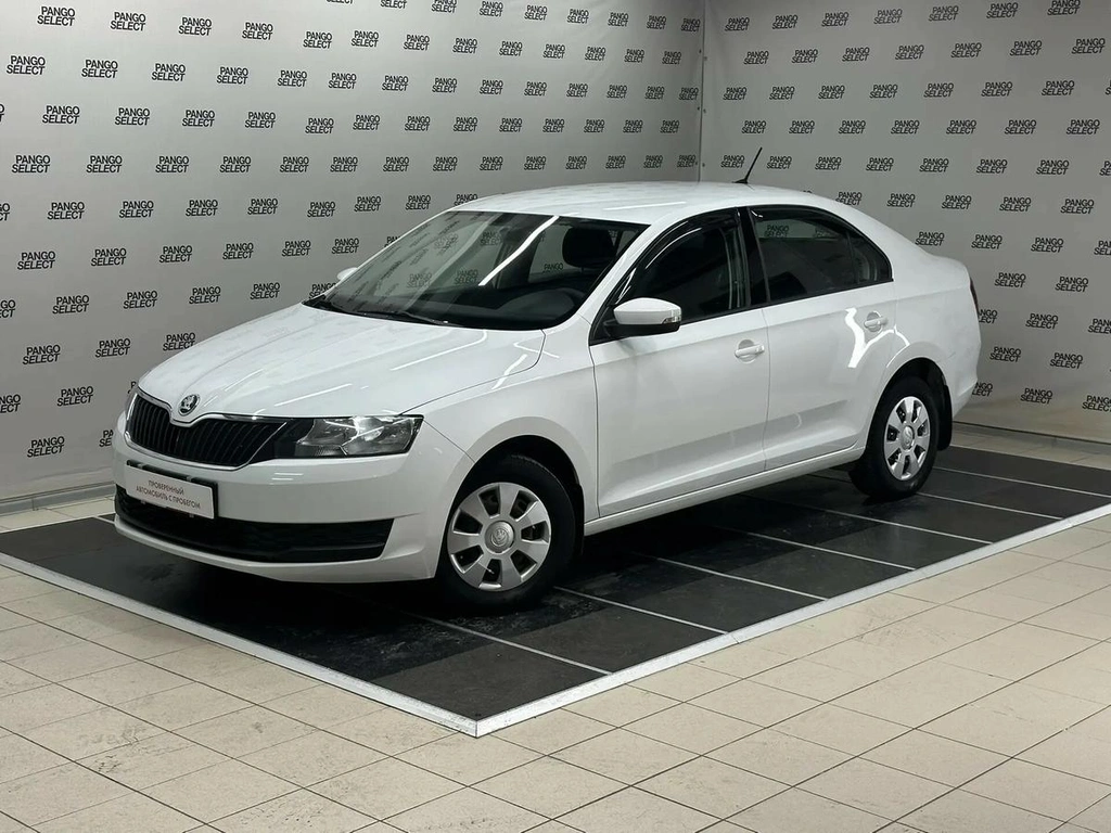 Лифтбек Skoda Rapid 2018 года, 990000 рублей, Красноярск