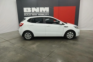 Хэтчбек Kia Rio 2012 года, 1085000 рублей, Курск