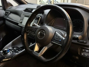 Хетчбэк Nissan Leaf 2019 года, 1947000 рублей, Красноярск