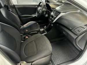 Седан Hyundai Solaris 2014 года, 995000 рублей, Абакан