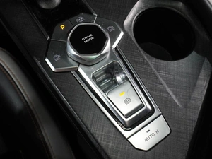 Лифтбек Changan UNI-V 2023 года, 2499000 рублей, Воронеж