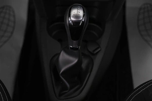 Седан Renault Logan 2017 года, 889000 рублей, Кемерово