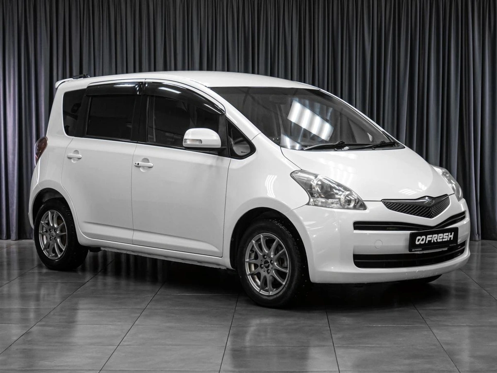 Хетчбэк Toyota Ractis 2009 года, 749000 рублей, Тюмень