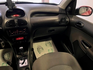 Седан Peugeot 206 2009 года, 419000 рублей, Красноярск