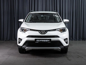 Внедорожник Toyota RAV4 2017 года, 2490000 рублей, Волгоград