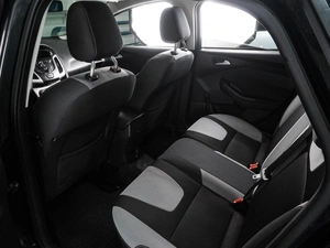 Хетчбэк Ford Focus 2013 года, 799000 рублей, Воронеж