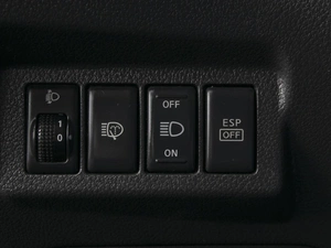 Внедорожник Nissan X-Trail 2007 года, 990000 рублей, Омск