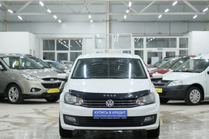 Седан Volkswagen Polo 2017 года, 949000 рублей, Омск