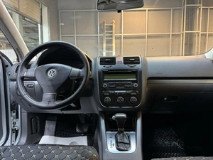 Седан Volkswagen Jetta 2008 года, 597000 рублей, Красноярск