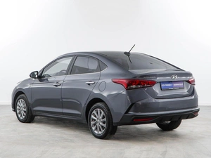 Седан Hyundai Solaris 2021 года, 1599077 рублей, Москва