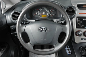 Минивэн Kia Carens 2009 года, 729000 рублей, Тюмень