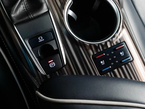 Седан Toyota Camry 2018 года, 2999000 рублей, Тюмень